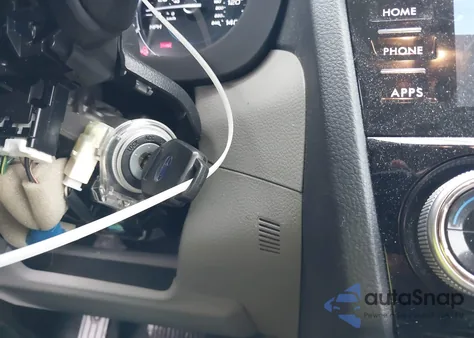 2017 Subaru Forester 2.5I Premium z USA, uszkodzony, nr VIN JF2SJAGC8HH506833